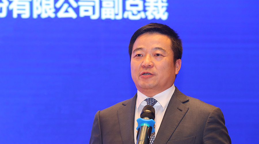 05--文岗副总裁作主题发言.JPG 05--文岗副总裁作主题发言.JPG