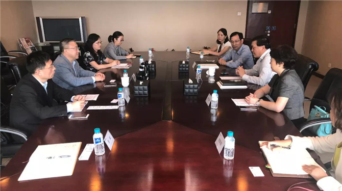 房秋晨会长会见中国民生银行石杰副行长_副本.jpg 房秋晨会长会见中国民生银行石杰副行长_副本.jpg